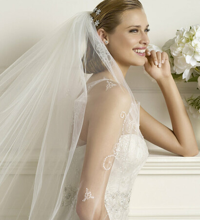 white, wedding dress and pronovias ducal