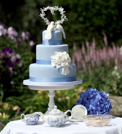 pretty cake, beautiful cake and blue cake
