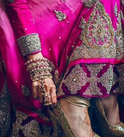 skilled, henna and hindi