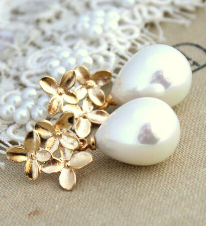 gold earrings, pearls and elegant jewelry