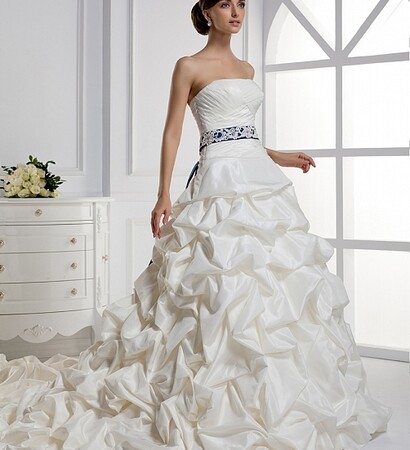 prom gowns, discount wedding dresses and wedding dresses
