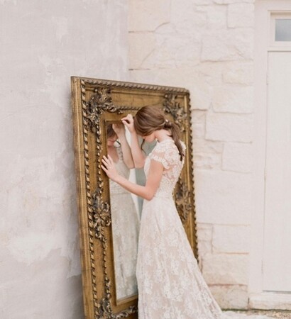 stunning, gorgeous and lace