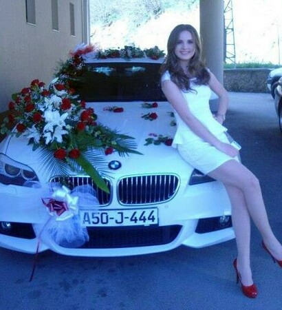 girl. wedding, red and roses