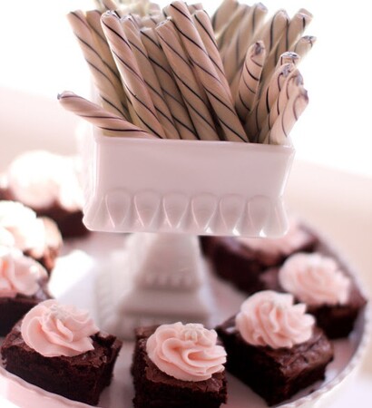 cake, mini cakes and cinnamon sticks