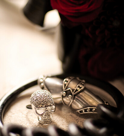 engage, ring and skull