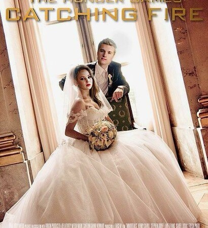 catching fire, peeta and katniss and panem