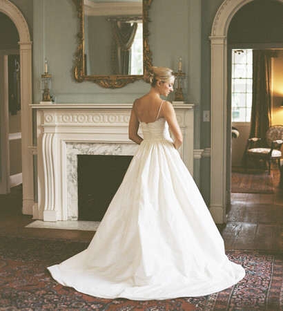 the dress, scene and architecture